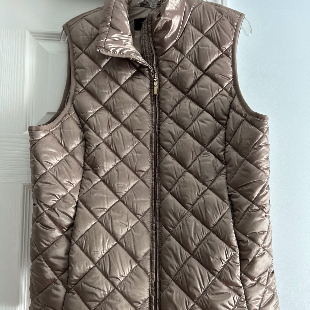 Women's Quilted Sleeveless vest - Tan